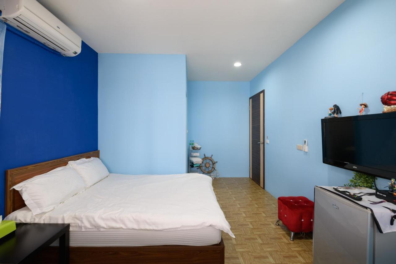 羅東夜市 小宅一生民宿 Night Market Small House Lifetime Hotel Luodong Eksteriør billede