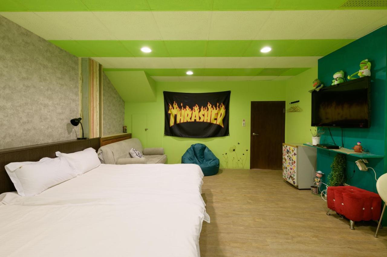 羅東夜市 小宅一生民宿 Night Market Small House Lifetime Hotel Luodong Eksteriør billede