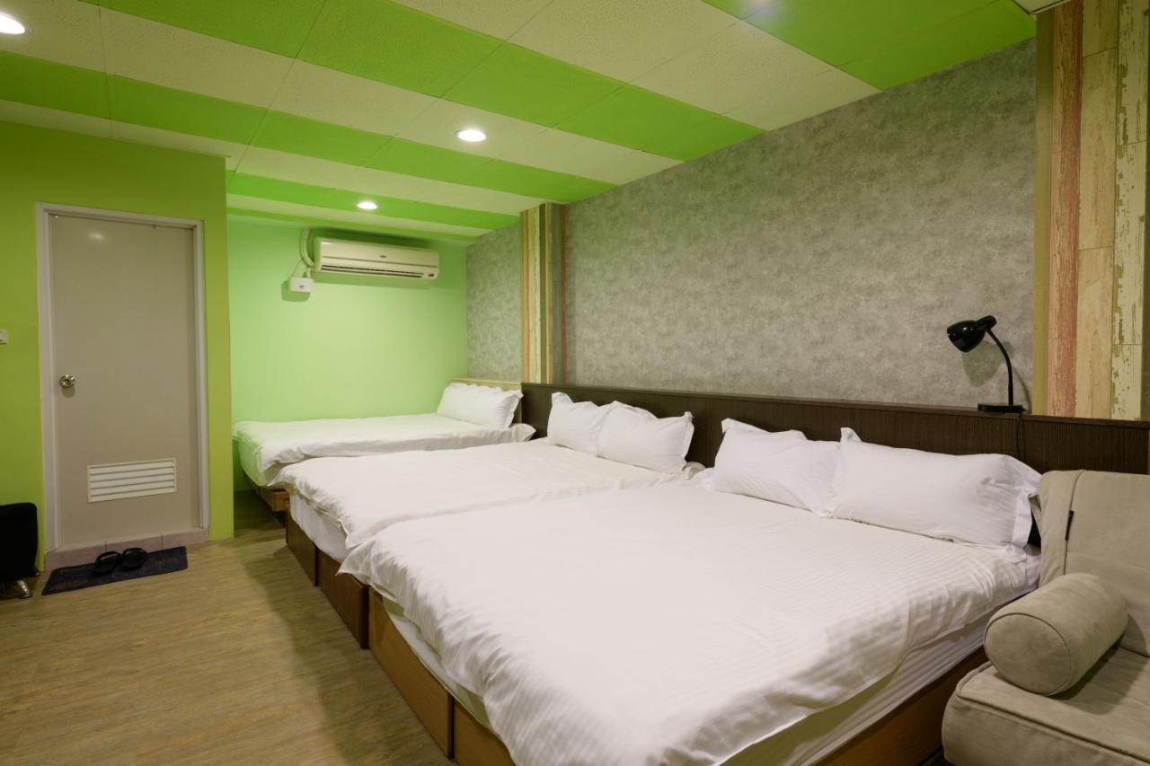羅東夜市 小宅一生民宿 Night Market Small House Lifetime Hotel Luodong Eksteriør billede